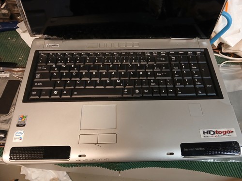 Laptop toshiba satellite - laptop, satellite,