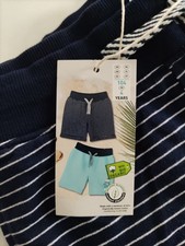 2 kurze Hosen für Jungen -