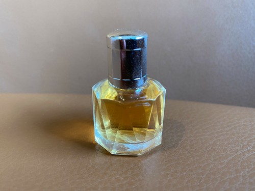 Etienne aigner private - •,