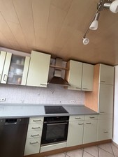 Küche Gebraucht In Gutem Zustand. Mit Dabei Sind Kühlschrank Und Mikrowelle.