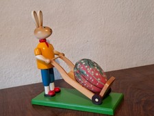 großer Osterhase mit