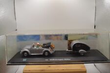 Hongwell VW Käfer Cabrio mit Wohnwagen Knaus/Tabbert Ei 1:43 in Vitrine