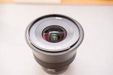 Zeiss Batis 18mm f/2.8 -