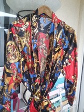 Araldic Satin Ritter Wappen ?Morgenmantel RotBlau Gold Edel L mit Gürtel Unisex