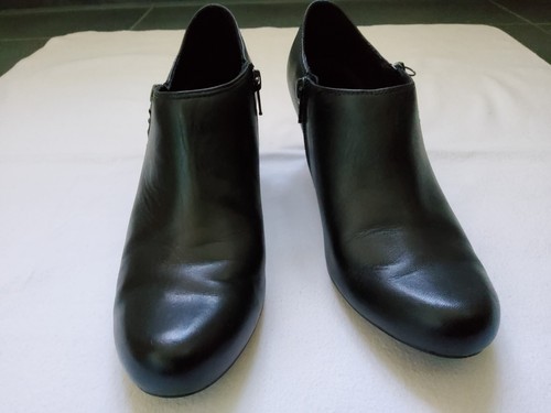 Hochfrontpumps aus leder von - aus,
