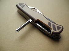 Victorinox Trailmaster Grip