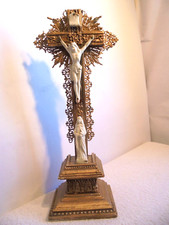 STANDKREUZ AUF SOCKEL JESUS UND MARIA