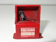 BRITAINS BARRETT ESS0 MOTORÖL GARAGE VORPLATZSCHRANK (387)