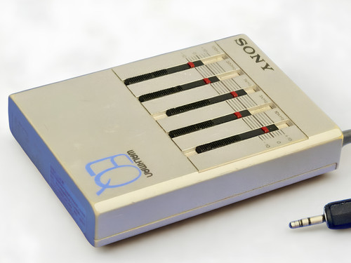 Sony seq portable graphic - sony,