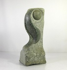 Abstrakte grüne steinskulptur - grüne,