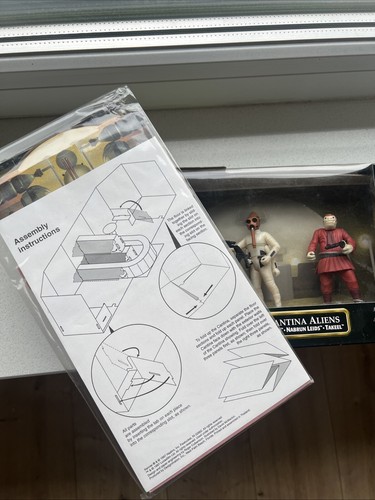 Cantina diorama und - diorama,