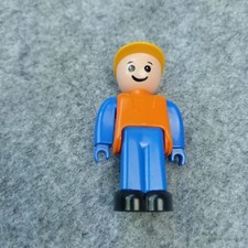 Spielfigur Bauarbeiter Männchen mit gelbem Helm gebraucht Buddelkasten geeignet