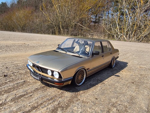 Bmw 528i e28 tiefer - 1:18,
