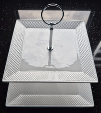 Etagere mit zwei Ebenen