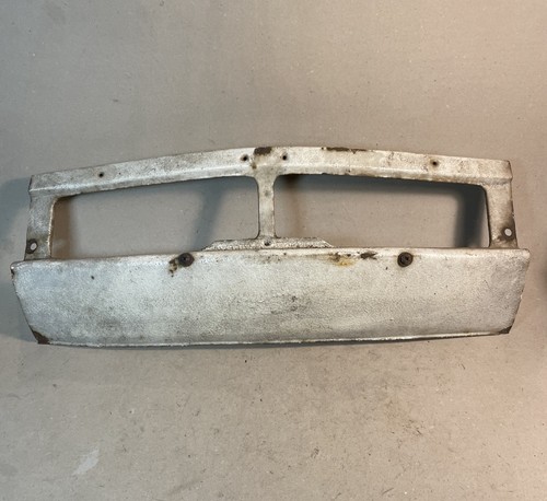 Mercedes w114 w115 - /8,