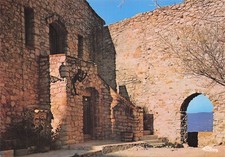 83 LE CASTELLET LE TROU DE