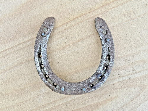 Gebrauchte hufeisen - gebrauchte,