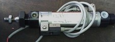 SMC Luftzylinder CDM N20-70 mit 2 el. Signalgeber/Sensor/Geber, Pneumatik