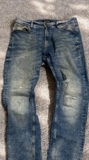 Essential Straight/Slim Jeans