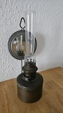 antike Petroleumlampe mit