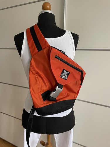 Over sling crossbody - x-over,