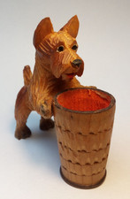 Zahnstocherhalter Hund mit Becher / Scottish Terrier Eimer Holzfigur