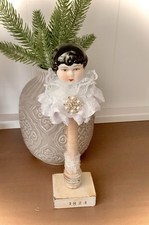 Biedermeier-Puppenkopf auf