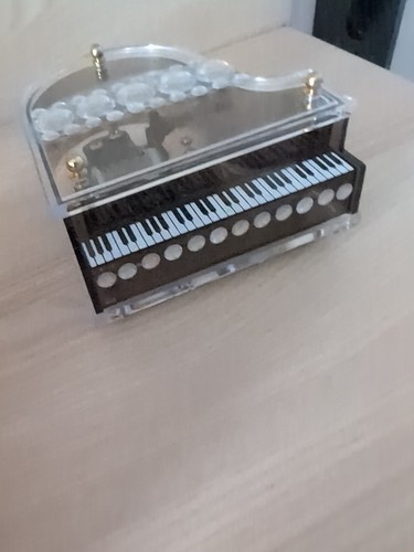 Musikal piano spieluhr - musikal,