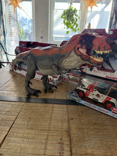 Jurassic park bull - jurassic,