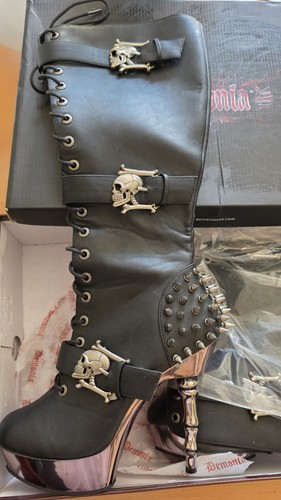 Gothik stiefel von demonia - gothik,