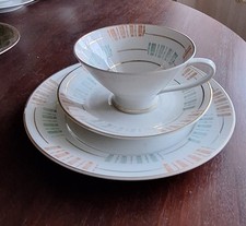 Vintage Sammeltasse 50er/60er, geometrisches Muster, Goldrand
