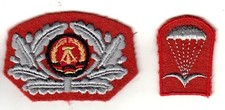  NVA 2 X Mützenabzeichen Mützenkranz Kokarde Barett Fallschirmjäger FJ original