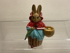Beatrix Potter 1998 Plastoy Figur ca. 7,5 cm: Mutter Hase mit Korb