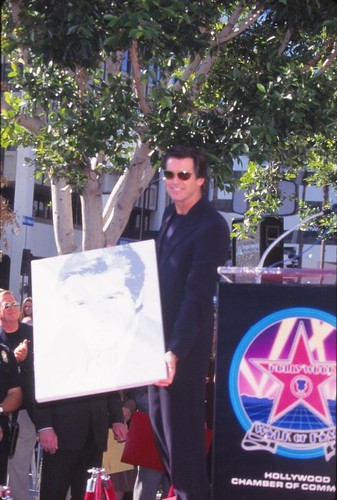 Dia pierce brosnan celebrity - pierce,