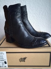 Neu: Schwarze Stiefel „Black