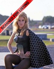 Barbarella JANE FONDA Behind