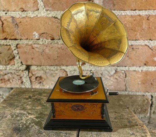Antikes grammophon voll - antikes, grammophon,