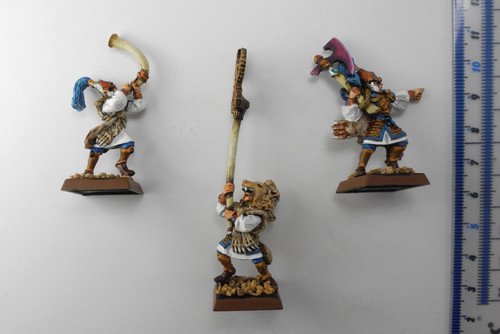 White lions chrace - white,