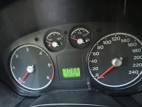 Das auto ist sehr - ist,