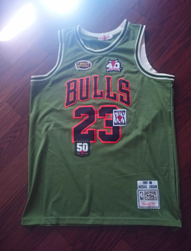 Mitchell ness chicago bulls - mitchell,