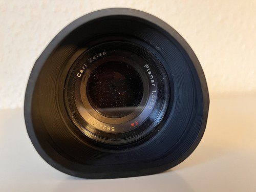 Carl zeiss planar mm - t,