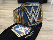 Offizieller WWE Blue Universal