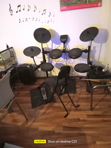 E-Drum billig abzugeben