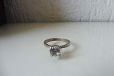 Schöner , alter Ring  , 925 Silber mit geschliffenem Stein