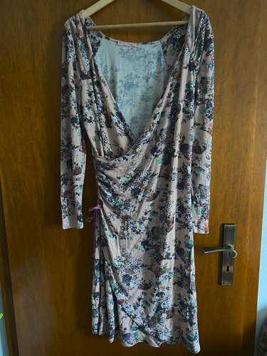 Getragenes langarmkleid - getragenes, in