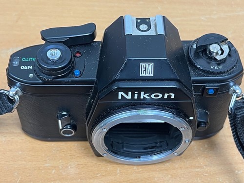 Nikon m90 analoge - em,
