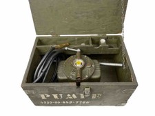 Pumpe In Holzkiste - 4930-12-449-7166 Manuell Hydrauliköl? Ex. Bundeswehr 0510