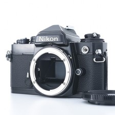 Nikon FE analoge Spiegelreflexkamera 35 mm schwarz Gehäuse getestet aus JAPAN...