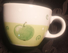 Seltmann Porzellan Weiden VIP Collection Espresso Tasse Dekor Apfel D. 6,2 H. 5