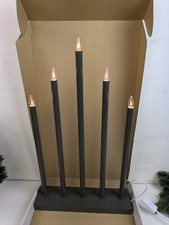 Grauer Fensterleuchter